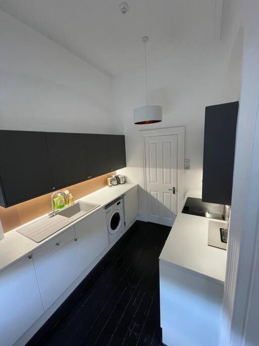 Elegant Studio In Central Hove - 5 Min Walk To Beach - 10 Min To Brighton Exterior foto